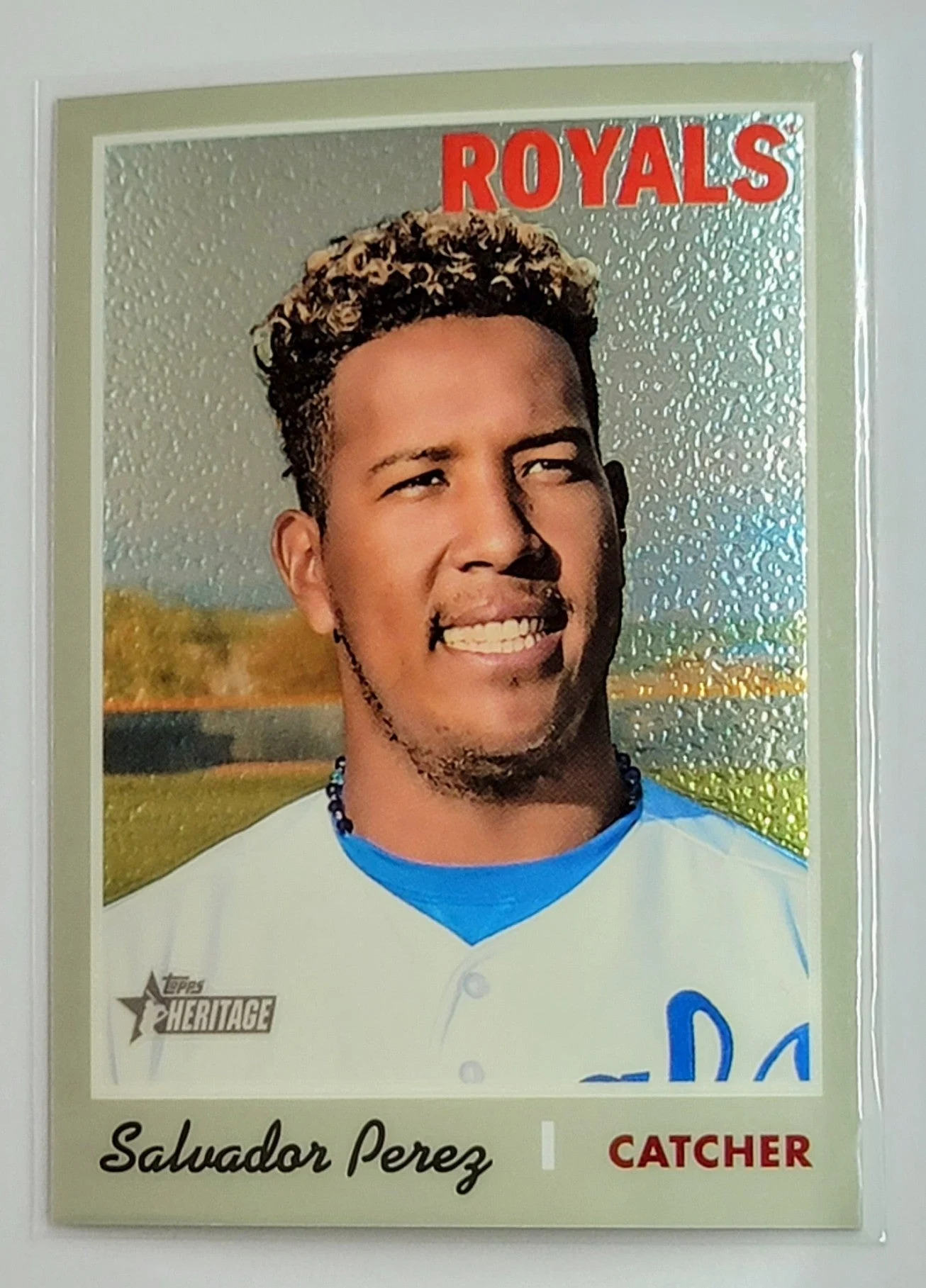 2019 Topps Heritage Salvador Perez Chrome #'d/999 Kansas City Royals Baseball Card TH1C4