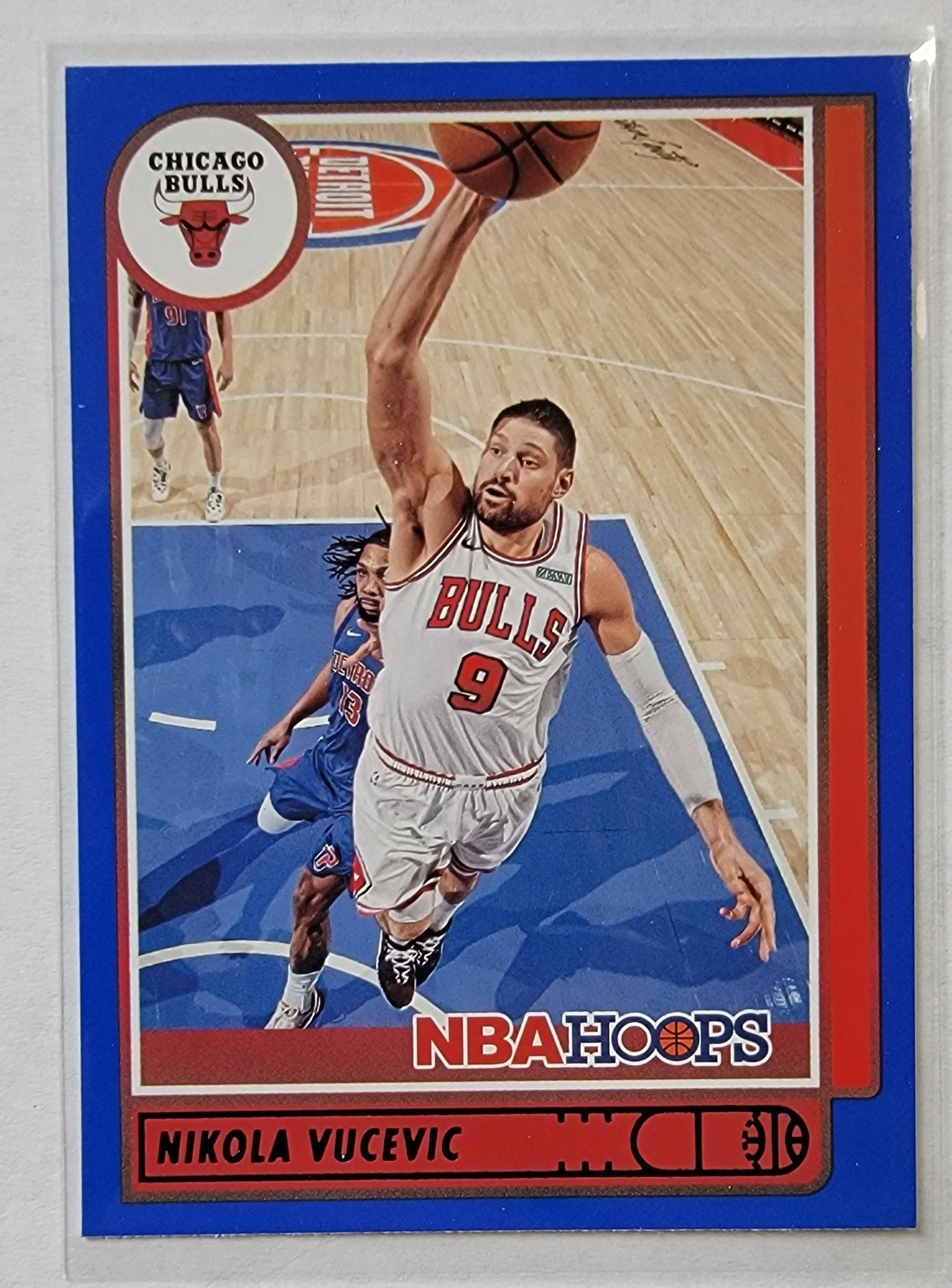 2021-22 Panini NBA Hoops Nikola Vucevic Blue Border Chicago Bulls Basketball Card AVM1