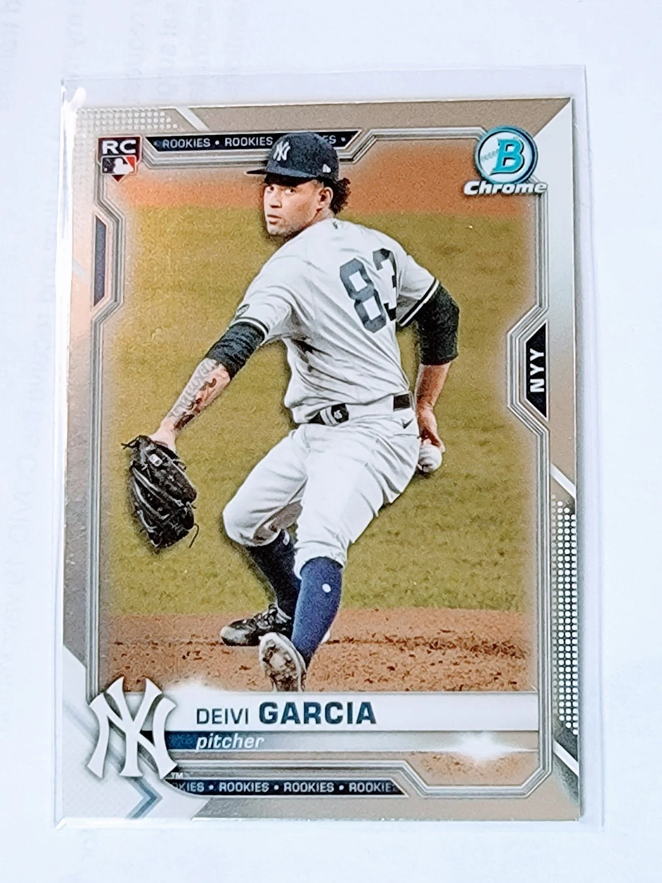 2021 Bowman Chrome Deivi Garcia Rookie Baseball Trading Card SMCB1