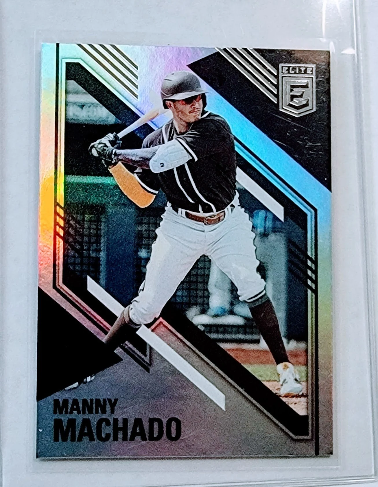 2021 Panini Chronicles Elite Manny Machado Refractor San Diego Padres Baseball Card AVM1
