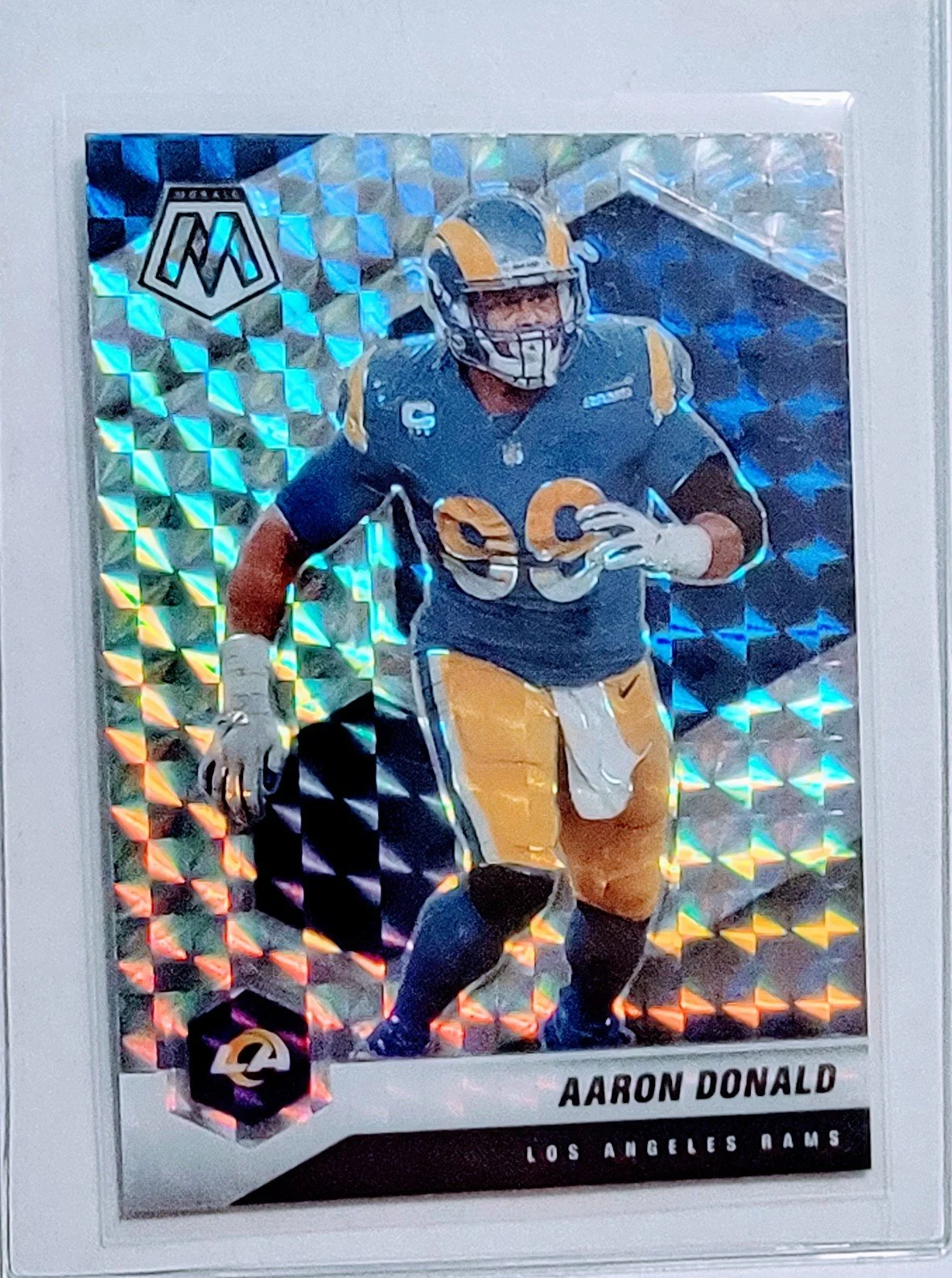 2021 Panini Mosaic Aaron Donald Refractor Los Angeles Rams Football Card AVM1