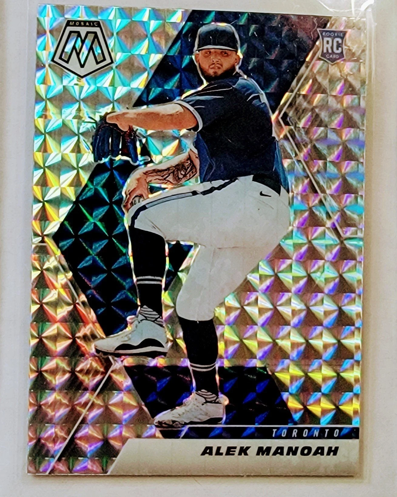 2021 Panini Mosaic Alek Manoah Rookie Refractor Baseball Card