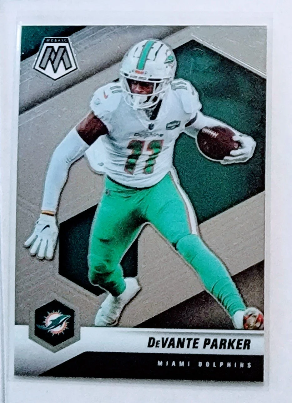 2021 Panini Mosaic DeVante Parker Miami Dolphins Football Card AVM1