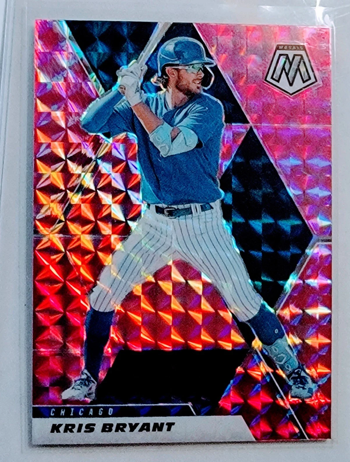 2021 Panini Mosaic Kris Bryant Pink Camo Prizm Chicago Cubs Refractor Baseball Card AVM1