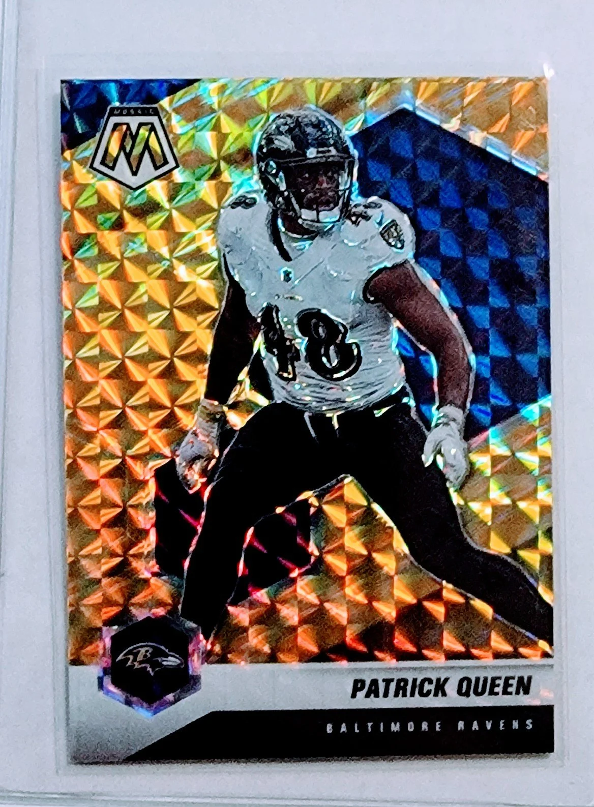 2021 Panini Mosaic Patrick Queen Yellow Camo Prizm Refractor Baltimore Ravens Football Card AVM1