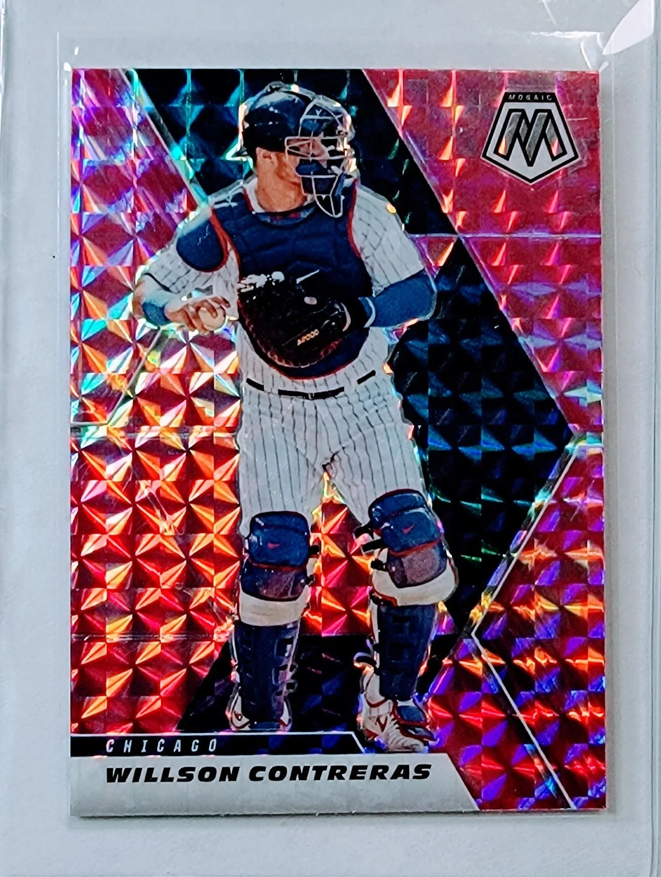 2021 Panini Mosaic Willson Contreras Pink Camo Refractor Chicago Cubs Baseball Card AVM1