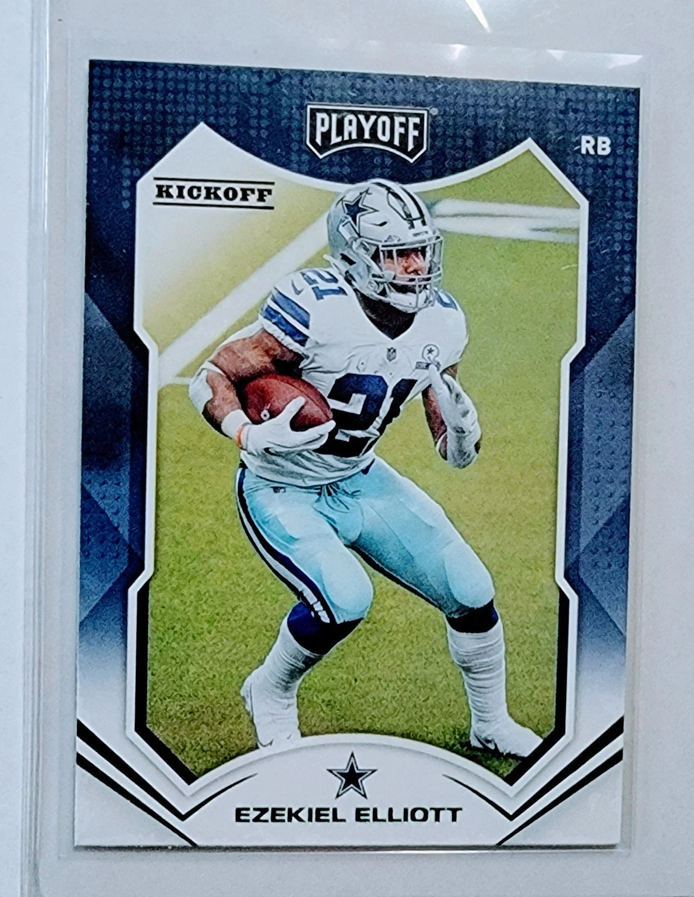 2021 Panini Playoff Ezekiel Elliot Green Kickoff Dallas Cowboys Football Card AVM1