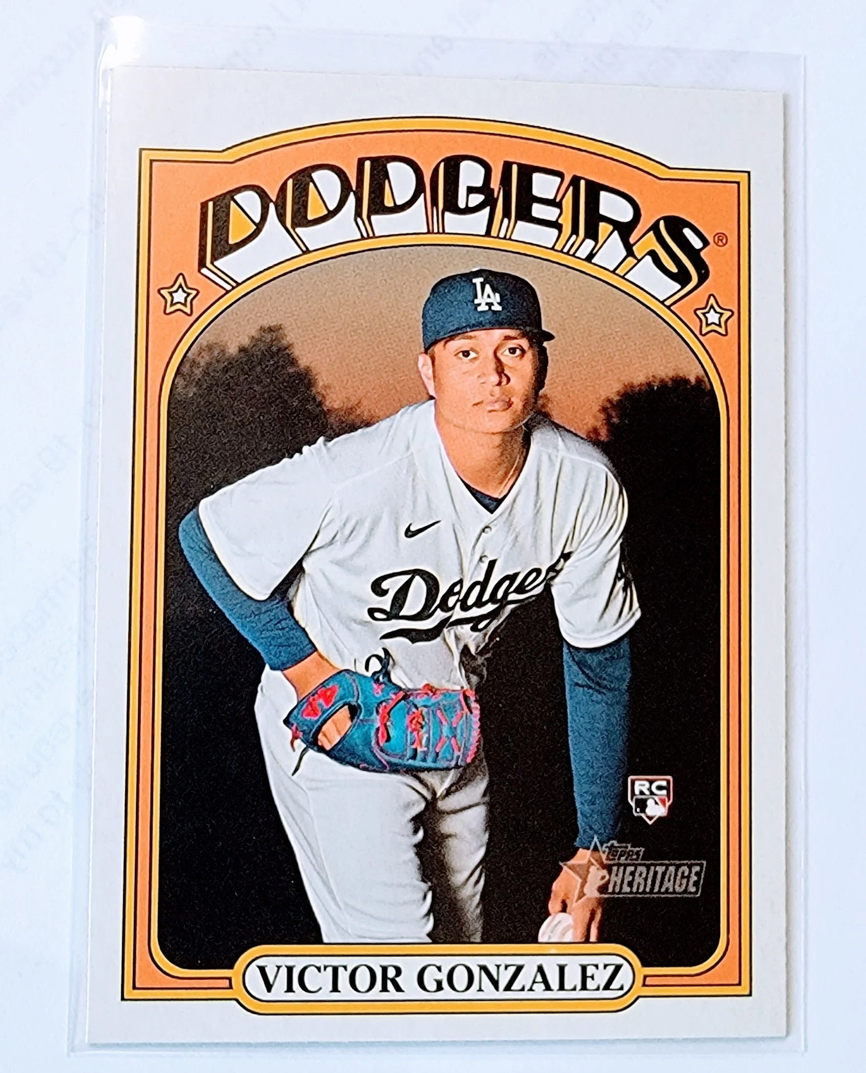 2021 Topps Heritage Victor Gonzalez Baseball Trading Card MCSC1