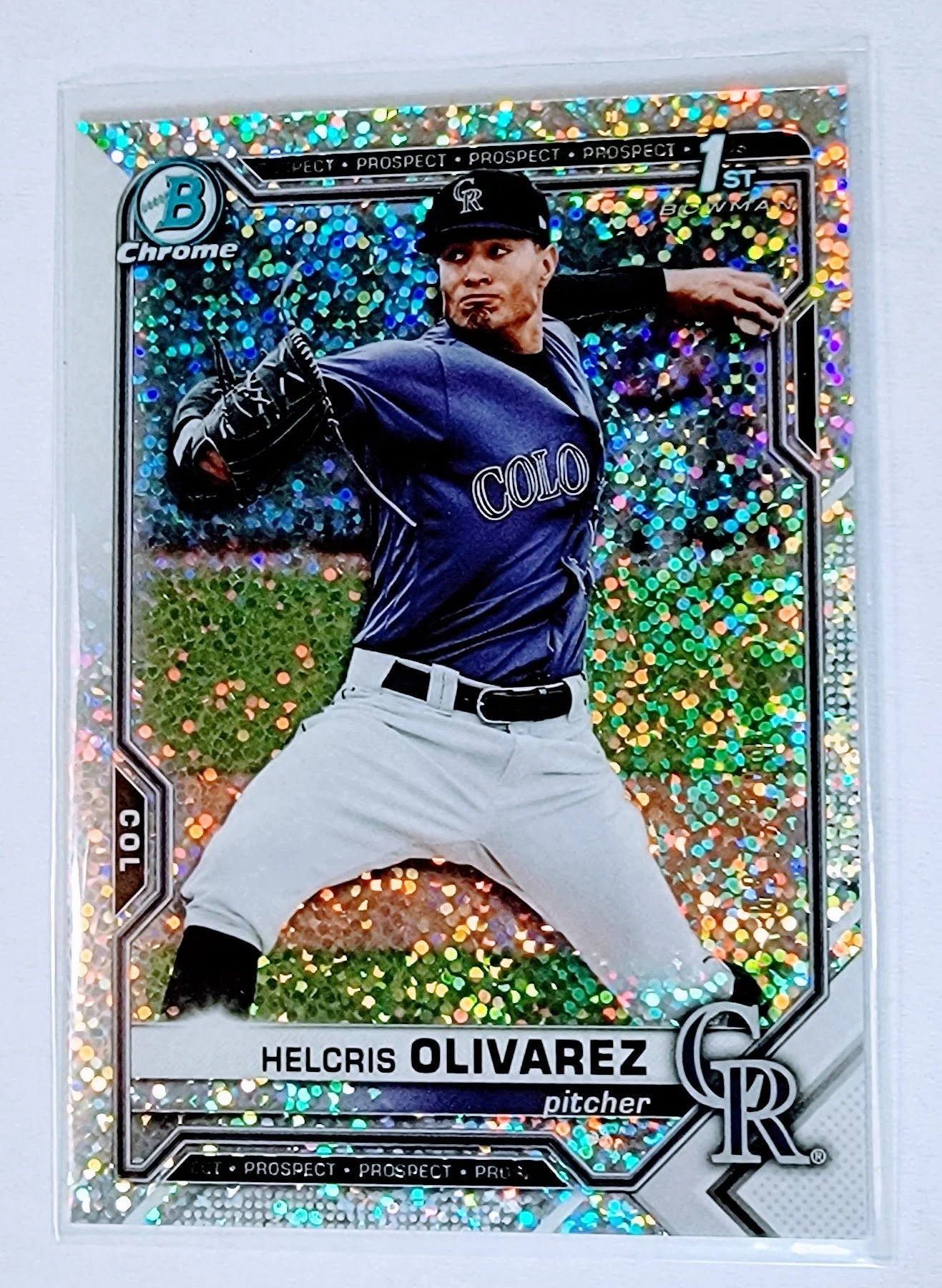 2022 Bowman Chrome Helcris Olivarez Prospect Speckle Refractor Baseball Trading Card SMCB1