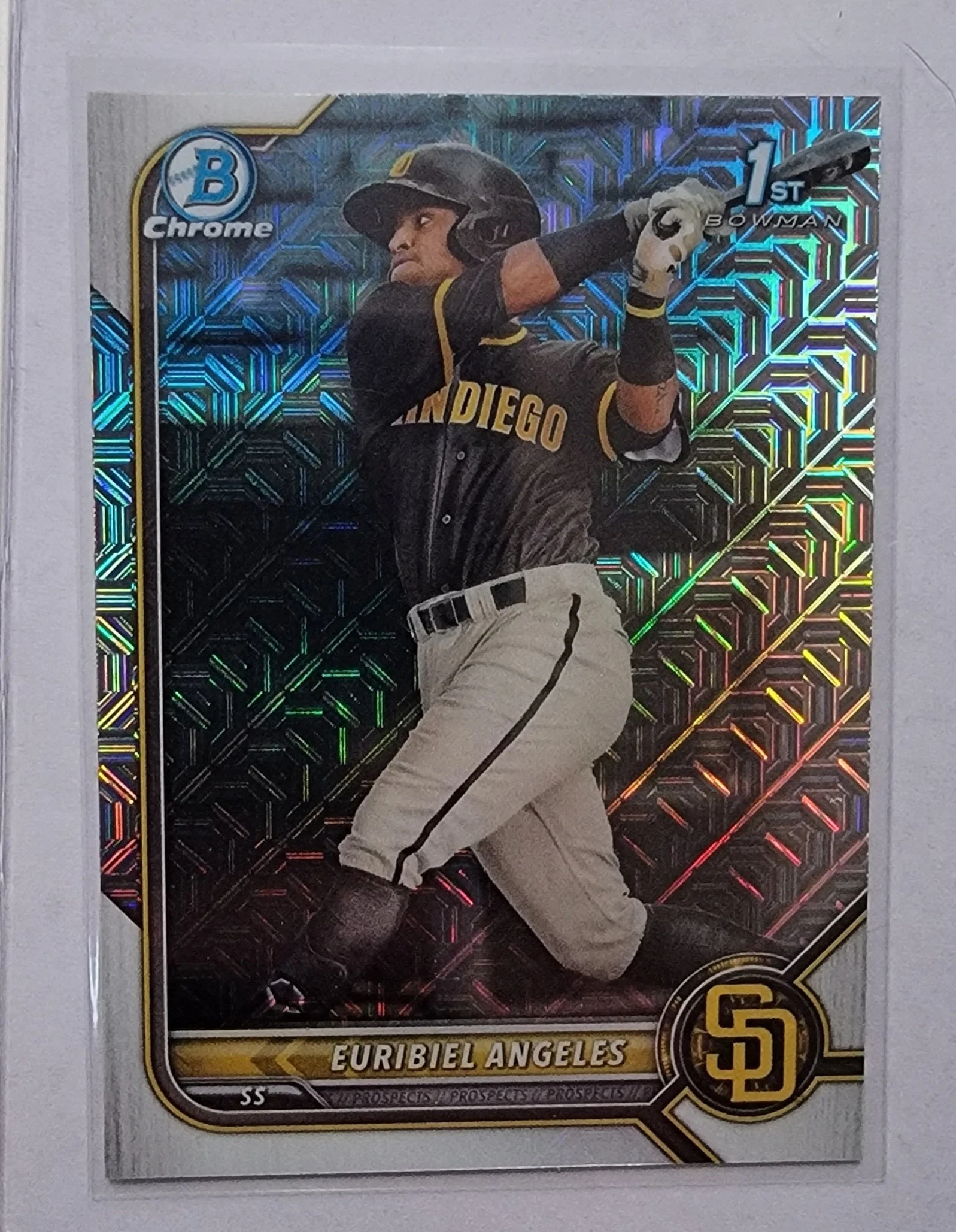 2022 Bowman Euribiel Angeles Mojo Refractor Baseball Card AVM1