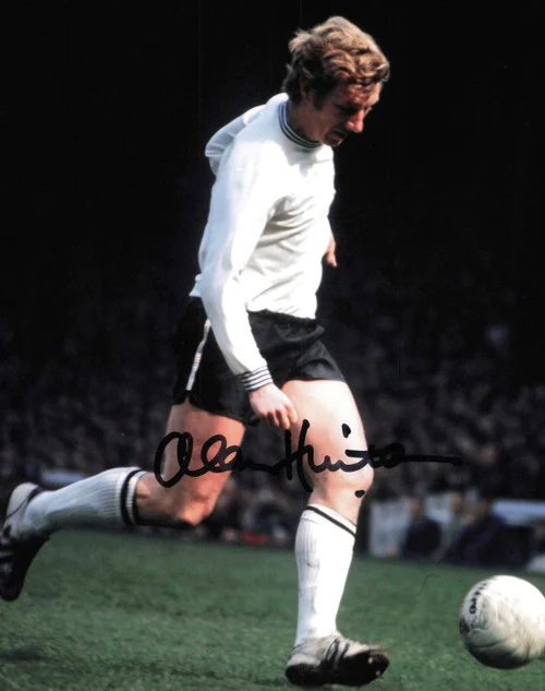Alan Hinton Autographed 8x10 Photo England National Football Team SKU #244198