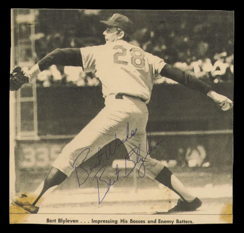 Bert Blyleven Autographed 6x6 Magazine Page Photo Minnesota Twins "Best Wishes" SKU #232332