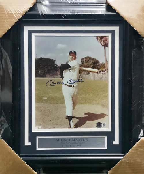 Mickey Mantle Autographed Framed 8x10 Photo New York Yankees Beckett BAS #AE49032