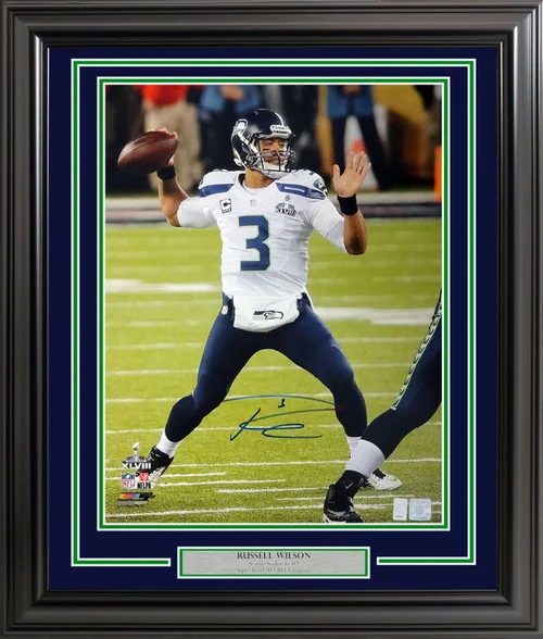Russell Wilson Autographed Framed 16x20 Photo Seattle Seahawks Super Bowl XLVIII RW Holo Stock #200373