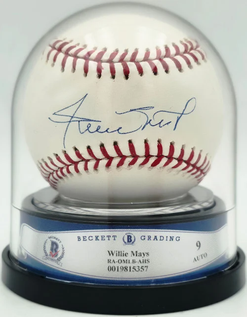 Willie Mays Autographed Official MLB Baseball San Francisco Giants Auto Grade Mint 9 Beckett BAS #19815357