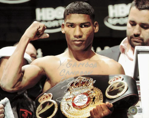 Yuriorkis Gamboa Autographed 8x10 Photo "Campeon Olimpico" Beckett BAS QR #BH29097